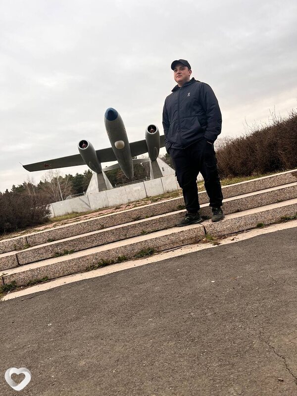 Анатолий, 18, Челябинске — анкета №4173366