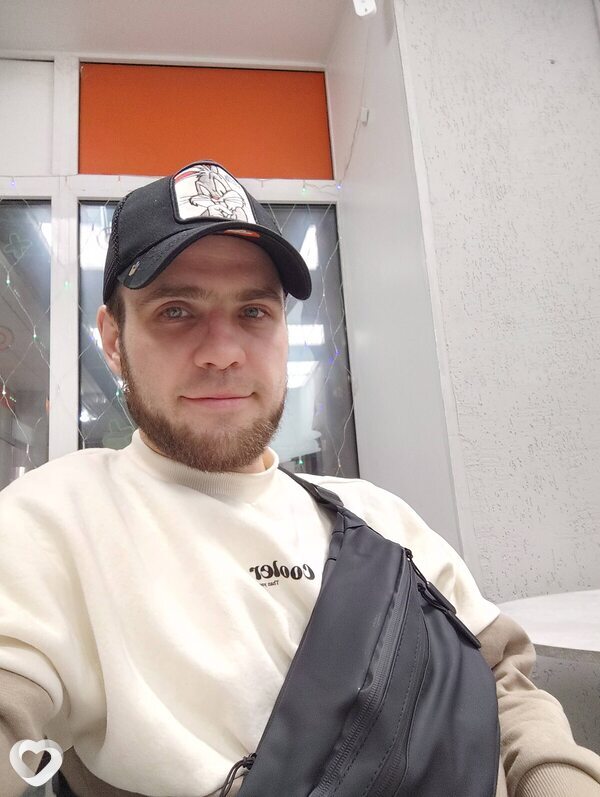 Виктор, 21, Тюмени — анкета №4176226