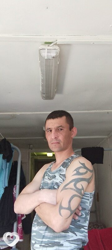 Олег, 42, Ржеве — анкета №4176607