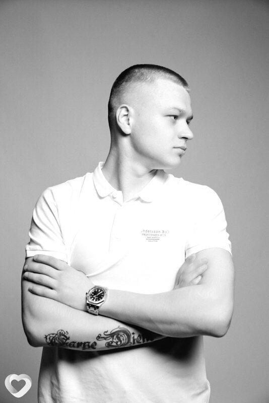Александр, 19, Красноярске — анкета №4177689