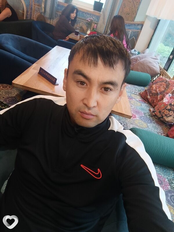 Jon, 27, Гданьск — анкета №4180394