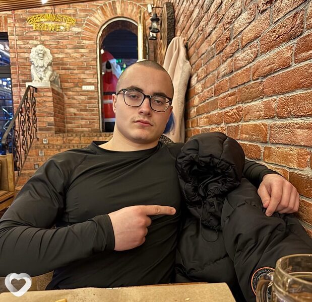 Daniel, Фалешты