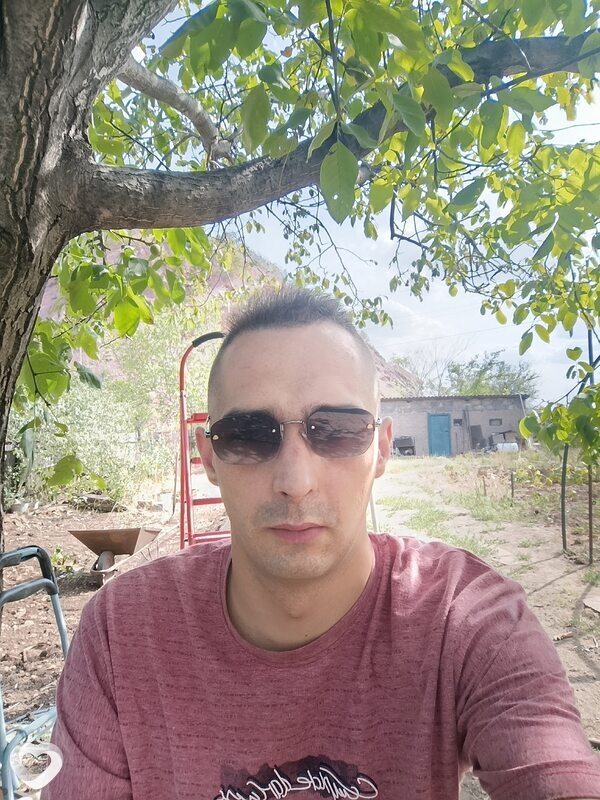 Денис, 32, Стаханове — анкета №4182065
