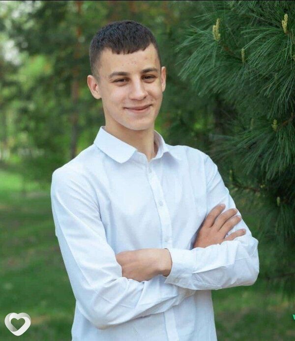 Кирилл, 19, Феодосии — анкета №4182658