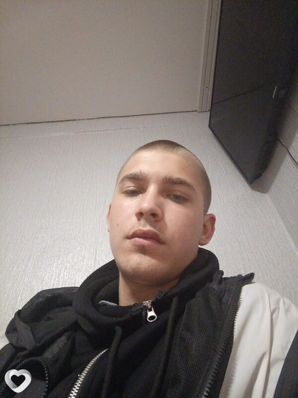 Вова, 19, Челябинске — анкета №4183565