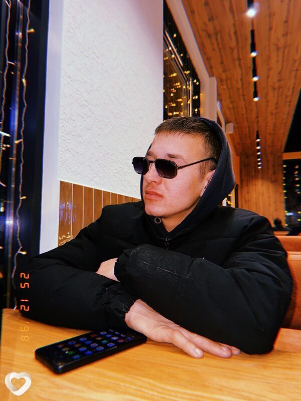 Саня, 22, Москве — анкета №4184776