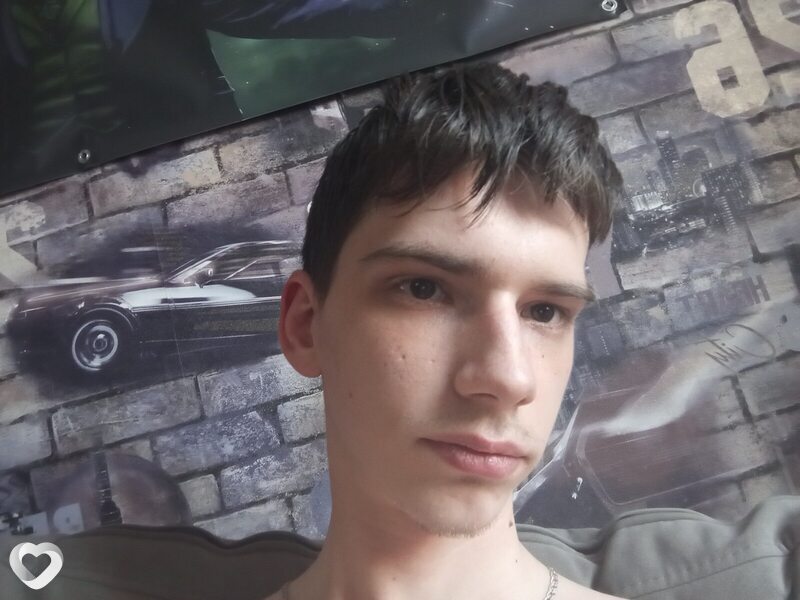 Максим, 19, Братске — анкета №4186830