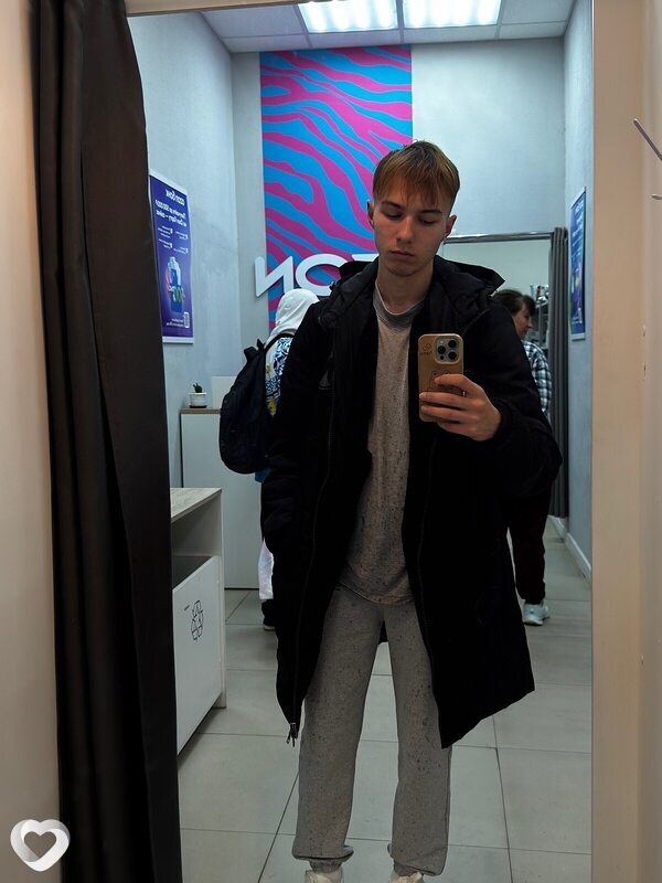 Антон, 21, Солнечногорске — анкета №4187365