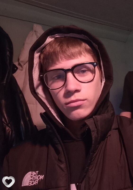 Дима, Пласт