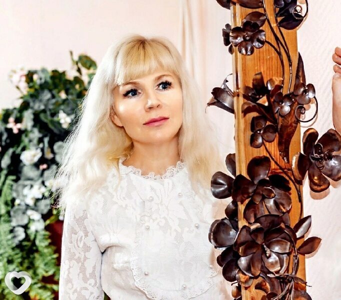Елена, Гай