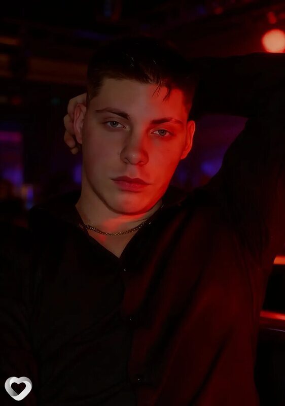 Дин, 26, Новокузнецке — анкета №4192084