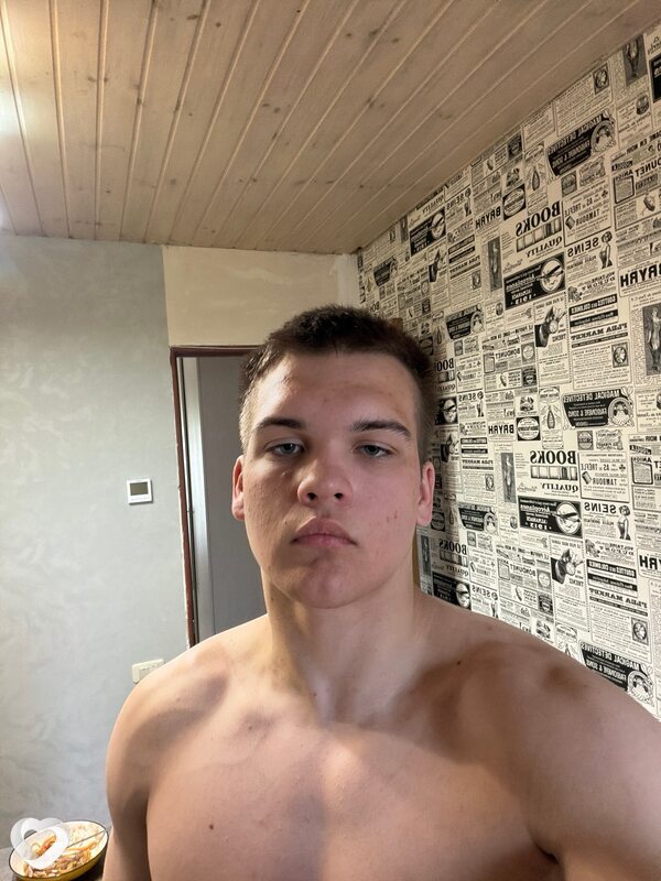 Дима, 18, Брянске — анкета №4194491