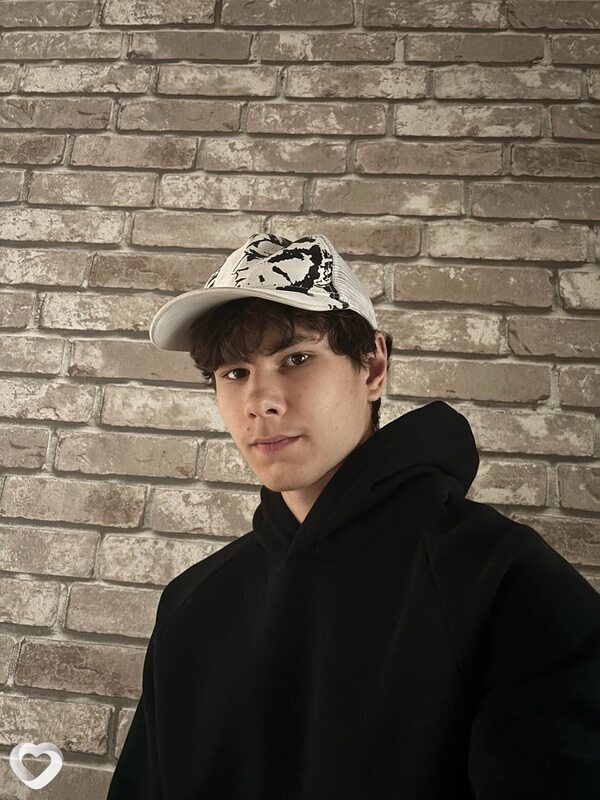 Danil, 18, Томске — анкета №4195128