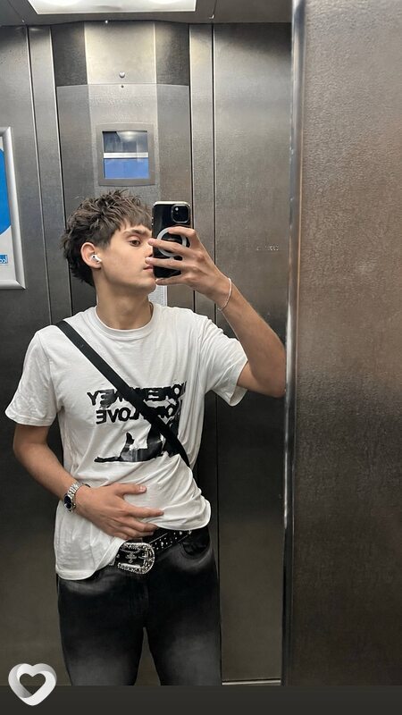 Артем, 20, Минске — анкета №4199320