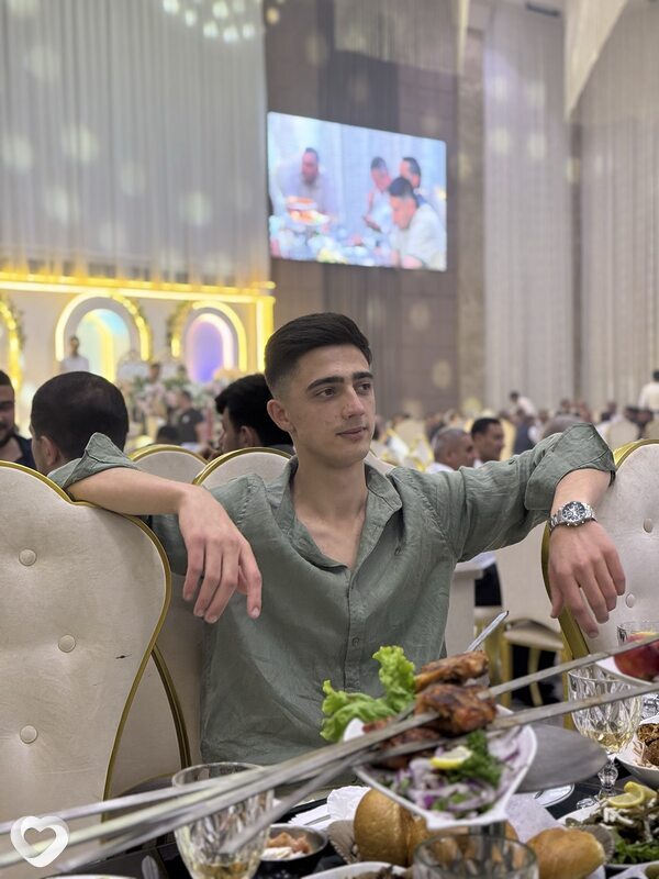 Ferid, 21, Бишкек — анкета №4201662