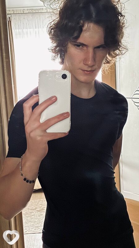 Толя, 18, Санкт-Петербурге — анкета №4202110