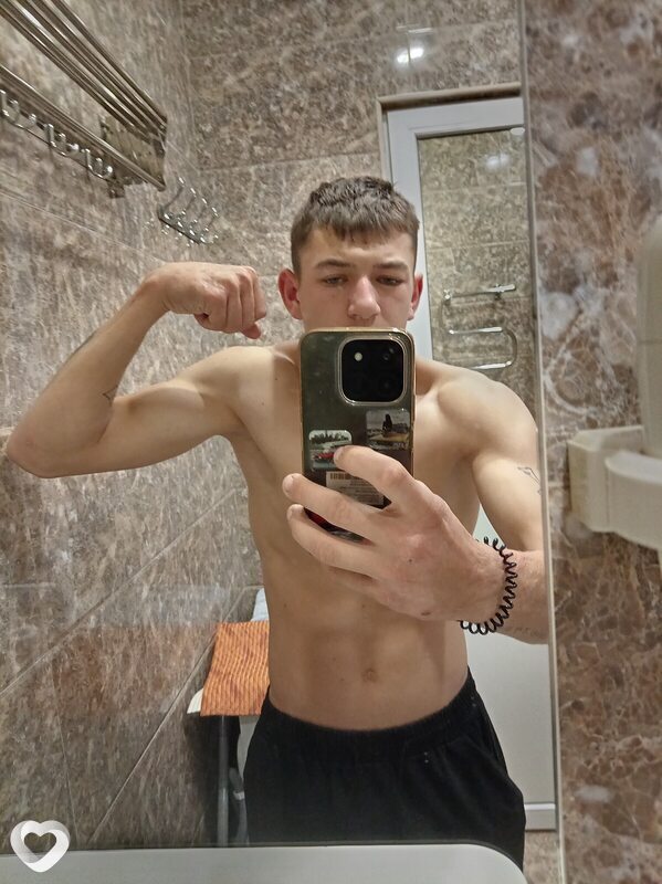 Андрей, 18, Краснодаре — анкета №4202131