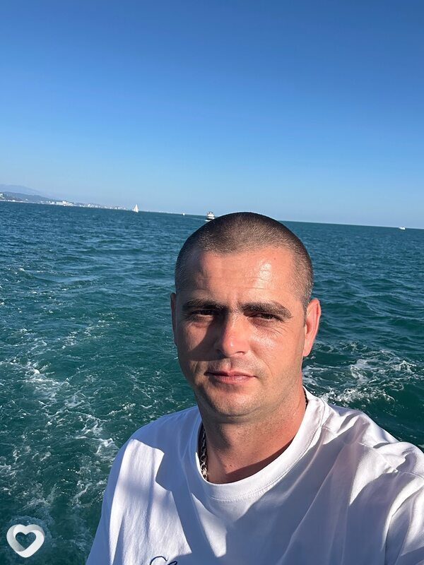 Артем, 35, Сочи — анкета №4202567