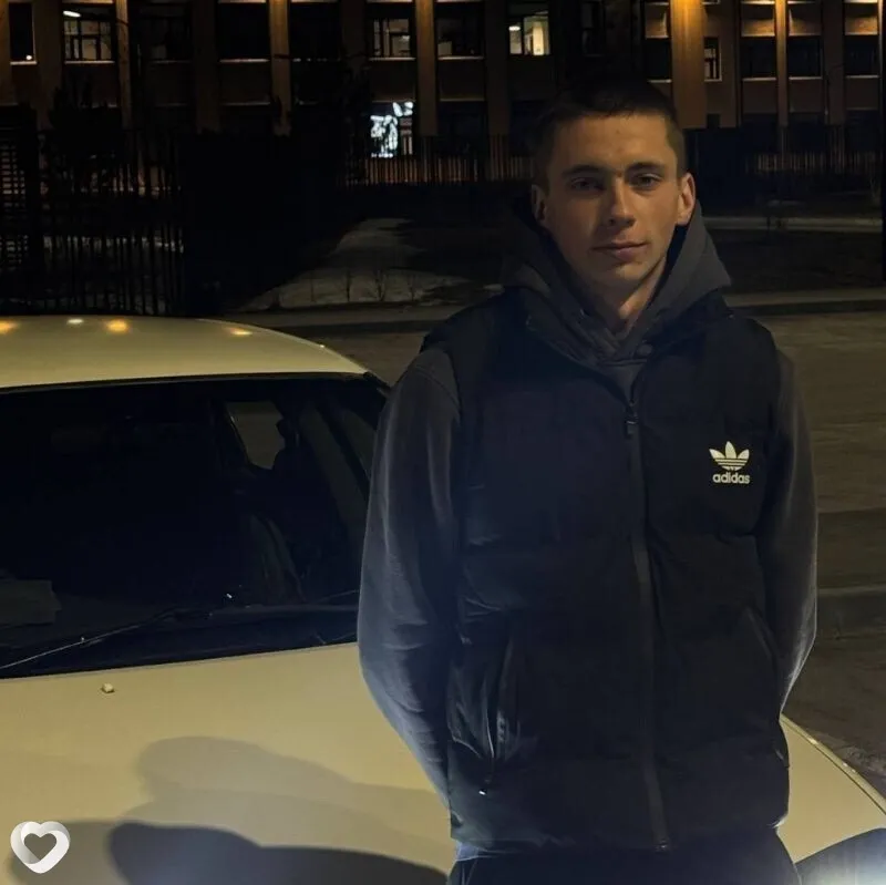 Илья, 20, Горно-Алтайске — анкета №4202671