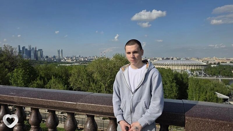Артем, 18, Москве — анкета №4203046