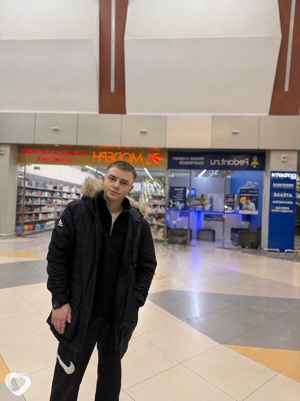 Стас, 23, Барнауле — анкета №4204339