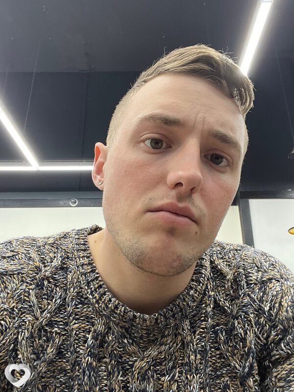 Толя, 24, Новосибирске — анкета №4206038