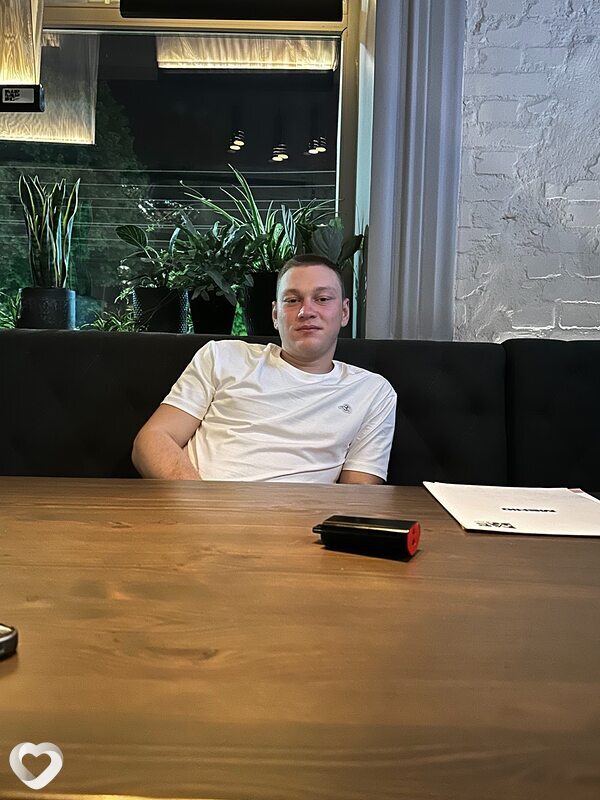 Антон, 21, Армавире — анкета №4206136