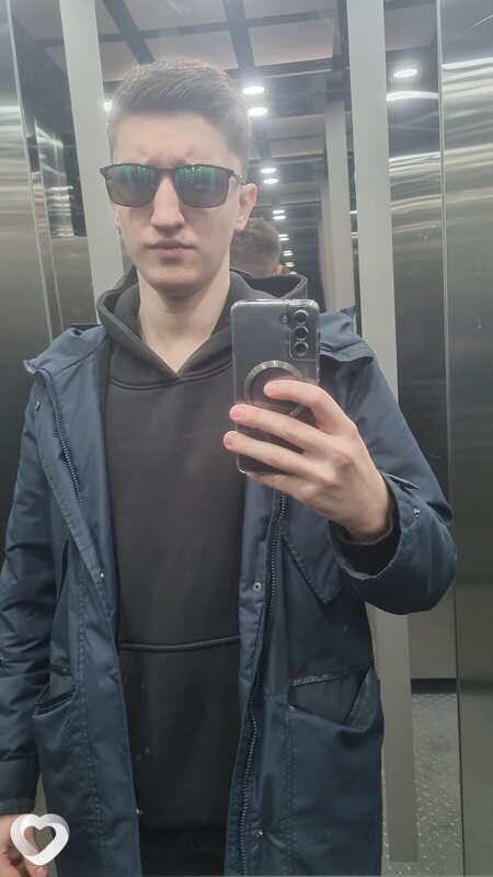 Григорий, 19, Екатеринбурге — анкета №4206355