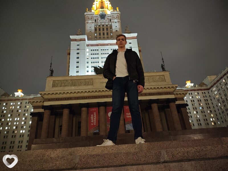 Влад, 19, Москве — анкета №4207117