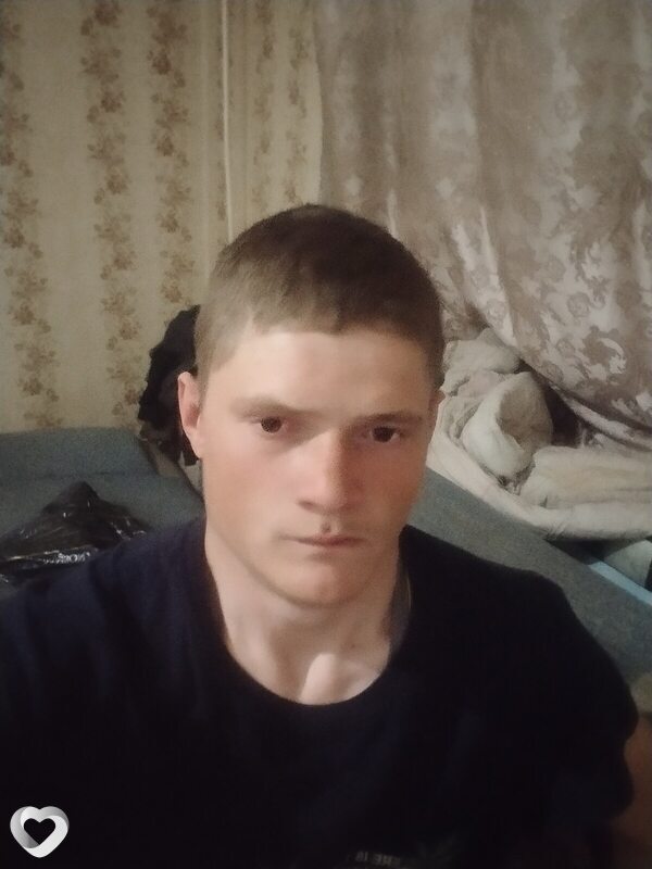 Максим, 23, Зиме — анкета №4207623