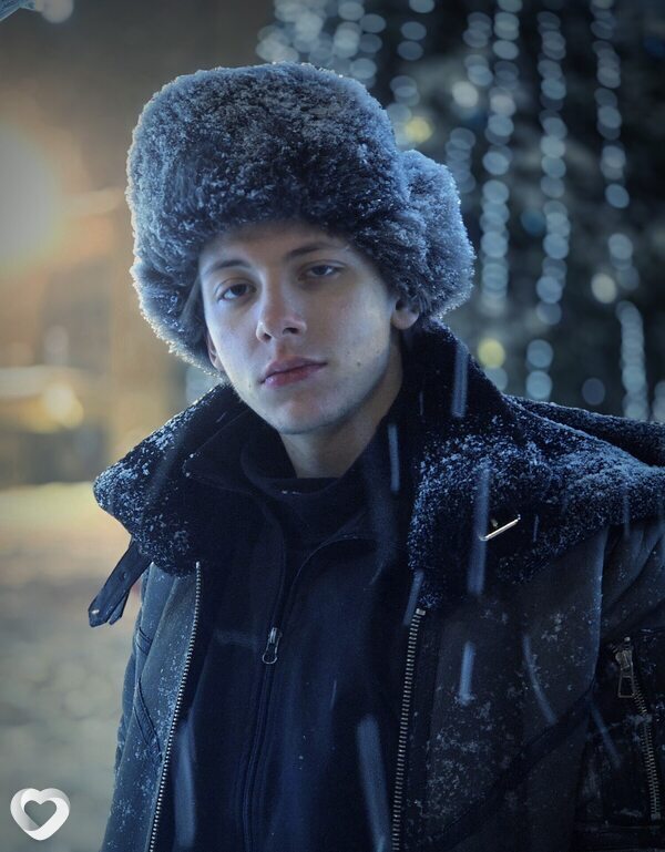 Александр, 21, Москве — анкета №4208045