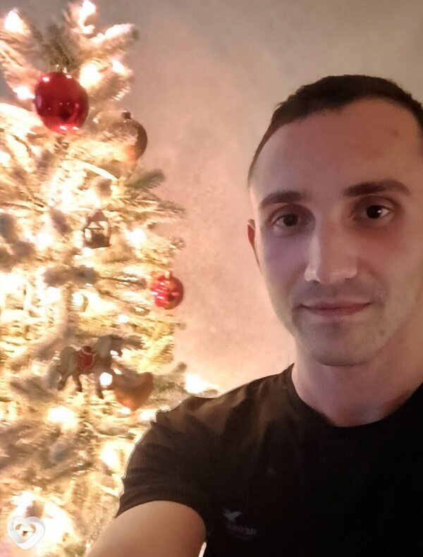Артем, 30, Ялте — анкета №4208974