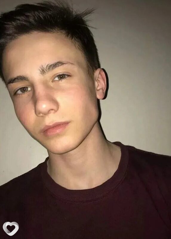 Даня, 18, Ижевске — анкета №4209945
