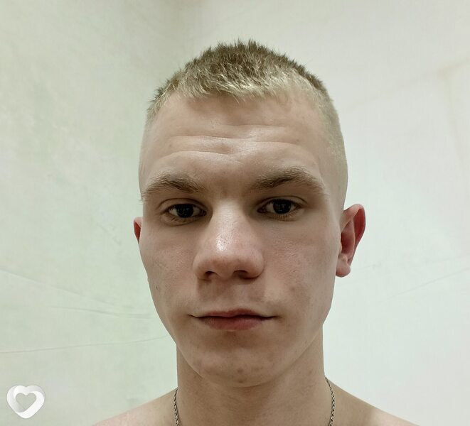 Кирилл, 20, Ейске — анкета №4209114