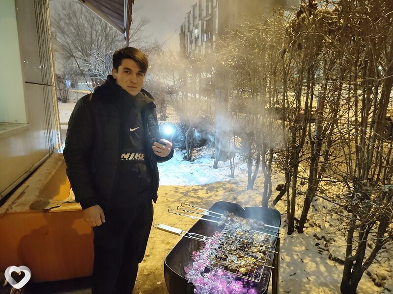 Гена, 27, Москве — анкета №4209803