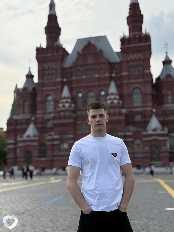Максим, 24, Москве — анкета №4213224