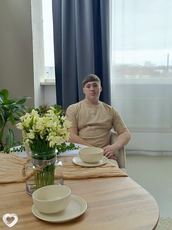 Артём, 19, Ижевске — анкета №4213141