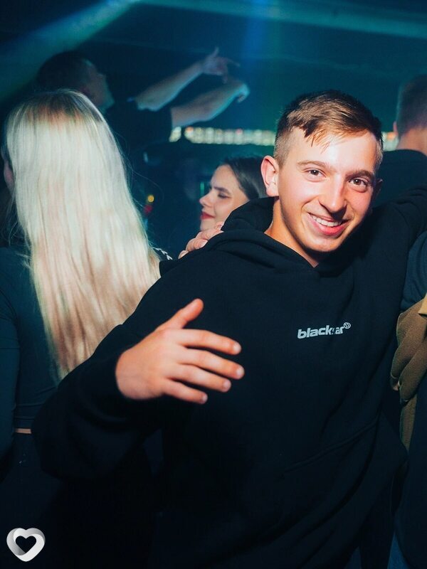 Влад, 22, Екатеринбурге — анкета №4213270