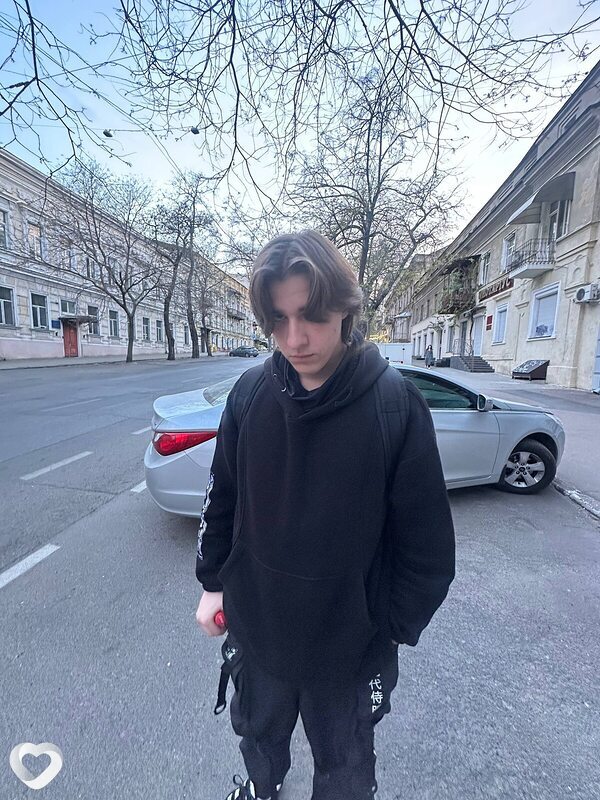 Илья, 18, Одессе — анкета №4214209