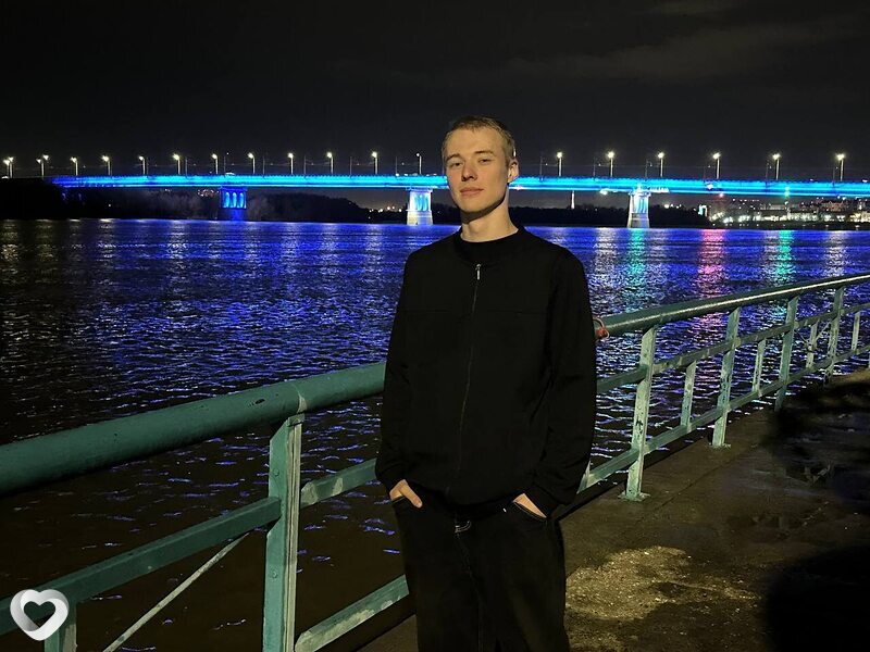 Виталий, 21, Омске — анкета №4216971
