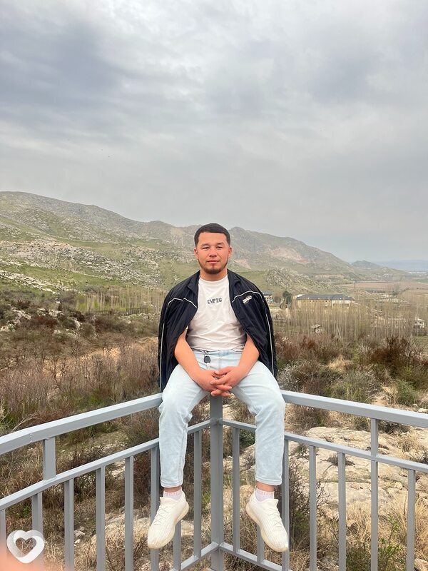 Elmurod, 22, Барнауле — анкета №4216856