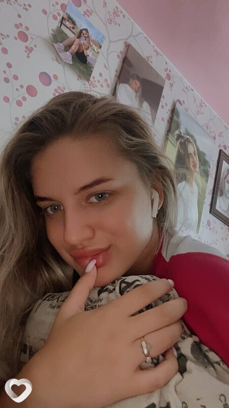 Алёна, 27, Макеевке — анкета №4219003