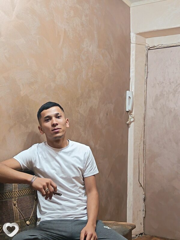 Бек, 21, Калуге — анкета №4220255