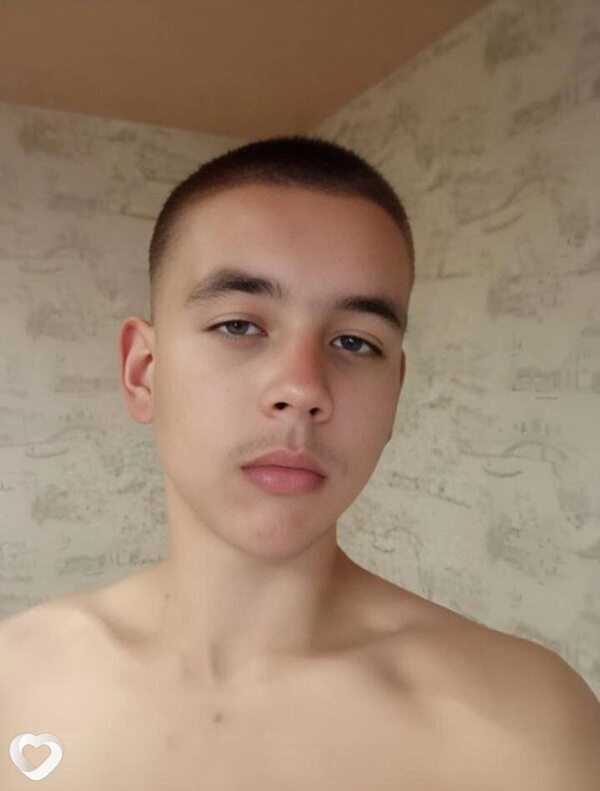 Кирилл, 20, Солигорске — анкета №4220200