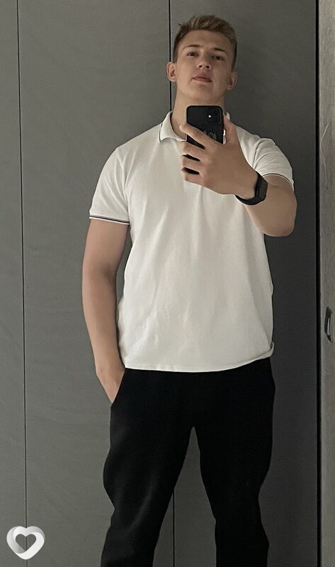 Евген, 19, Новосибирске — анкета №4221622