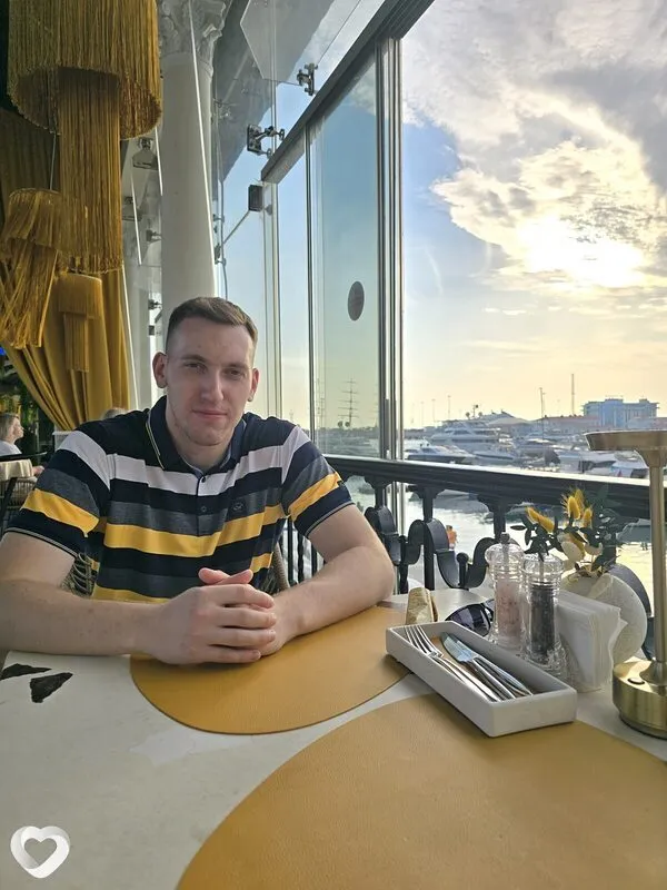 Денис, 28, Москве — анкета №4222307