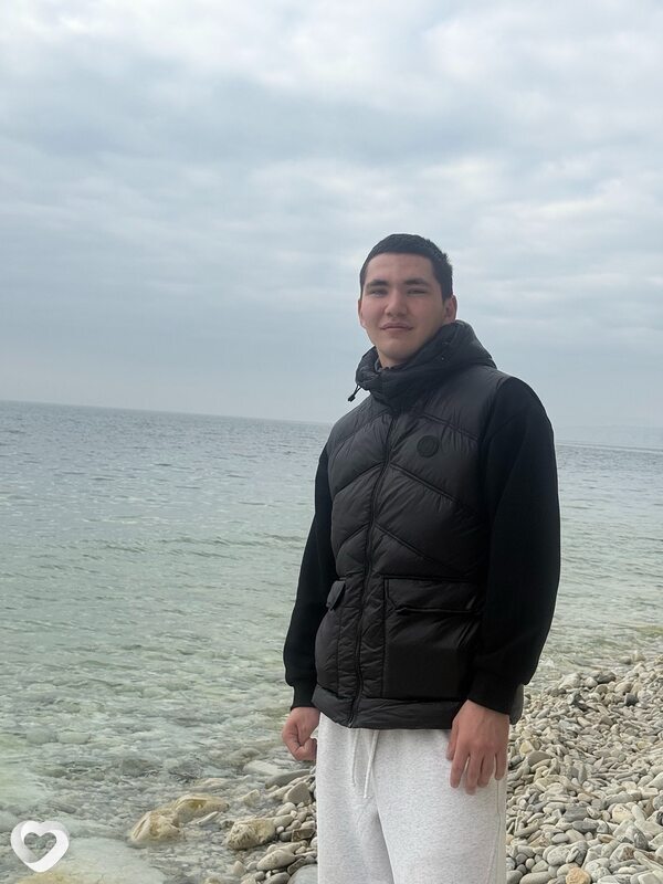 Артур, 21, Шахтах — анкета №4222597