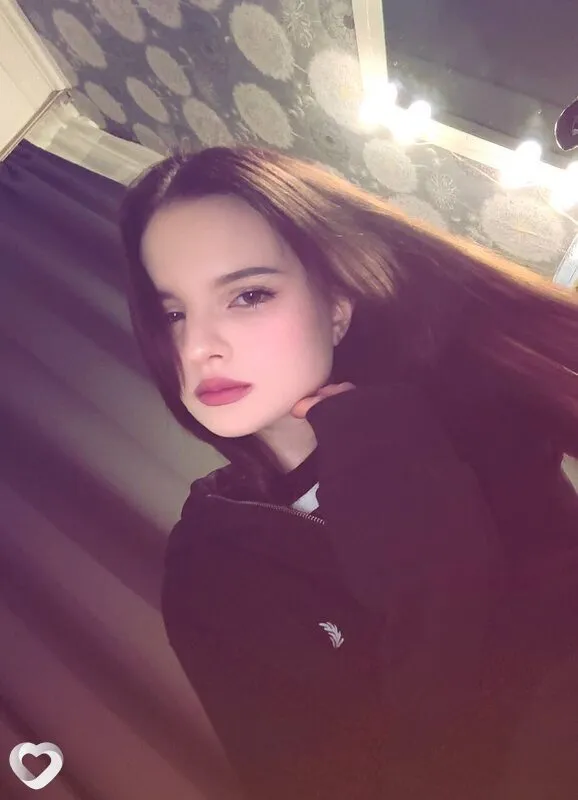 Алёна, 18, Москве — анкета №4222523