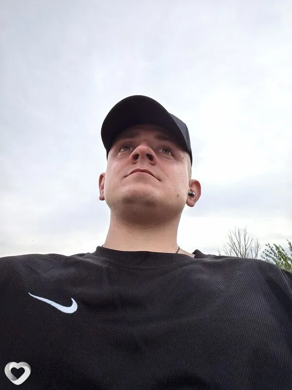 Алексей, 23, Бийске — анкета №4224476