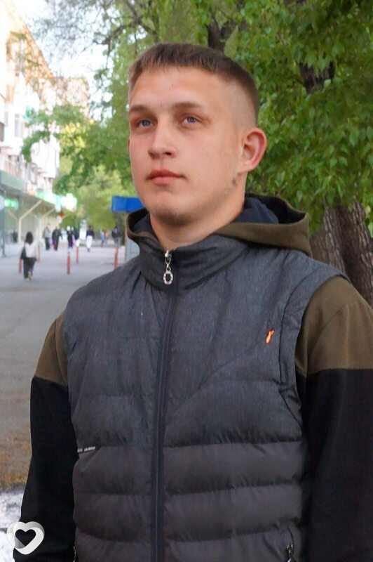 Ростислав, 21, Абакане — анкета №4225465